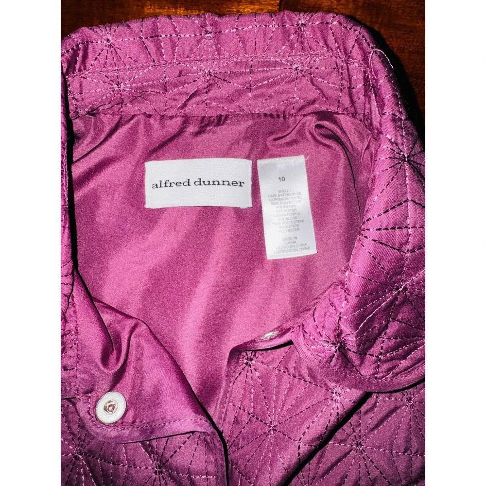 Alfred Dunner Quilted Jacket Women Size 10 Magenta Excellent Starburst Geometric
